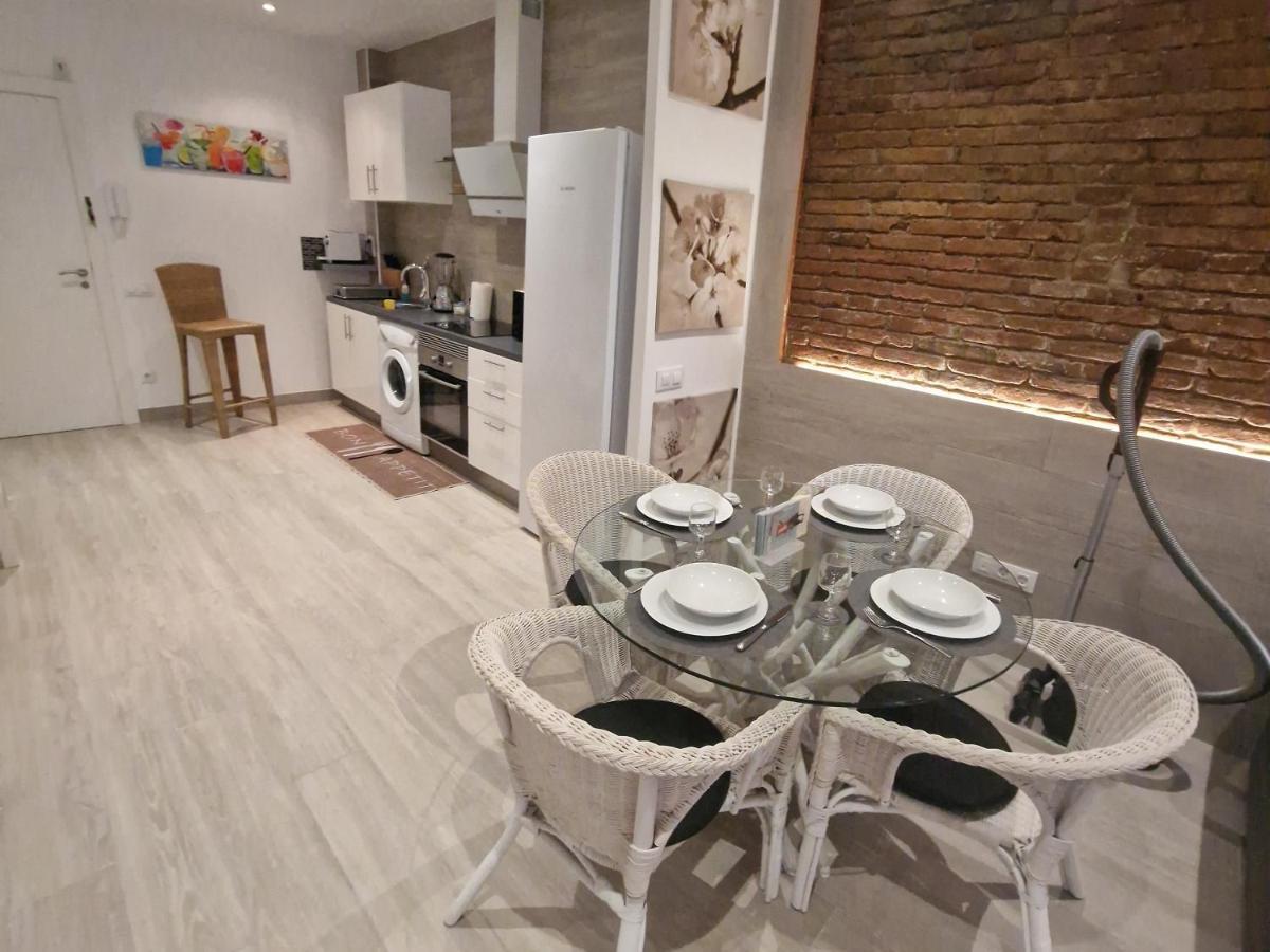 Barcelona,Apartamento Con Terraza Apartment โอสปิตาเล็ต เดอ โยเบรกัต ภายนอก รูปภาพ