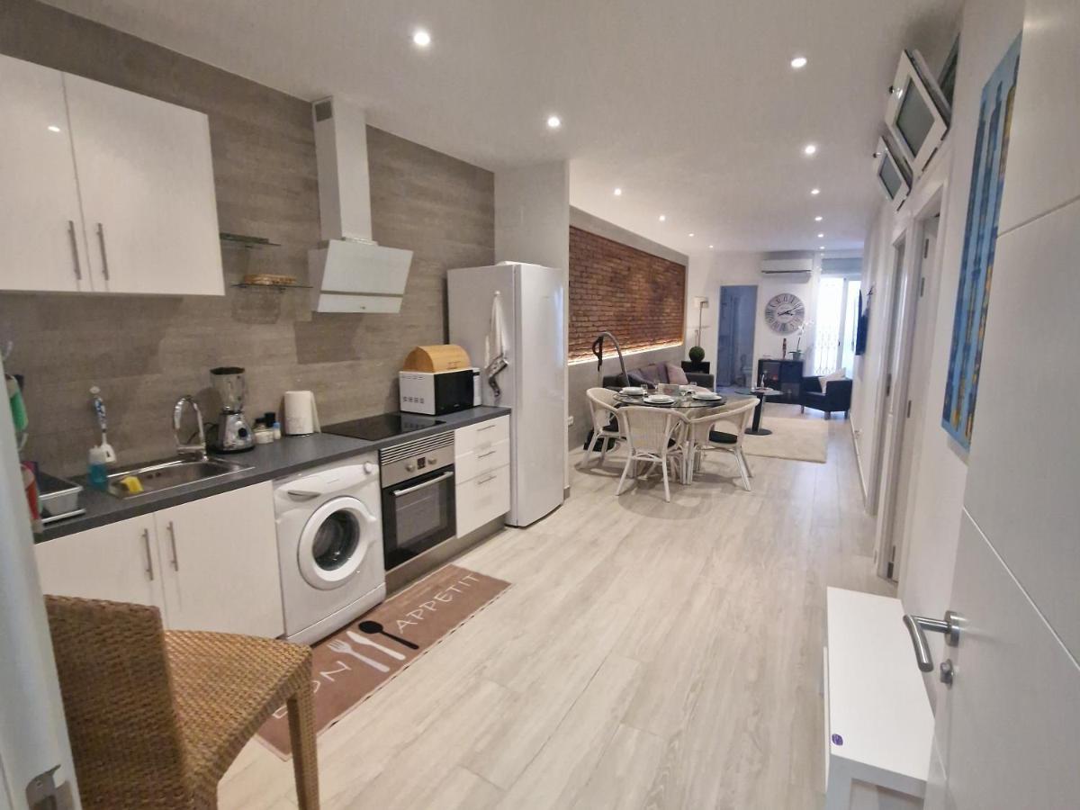 Barcelona,Apartamento Con Terraza Apartment โอสปิตาเล็ต เดอ โยเบรกัต ภายนอก รูปภาพ